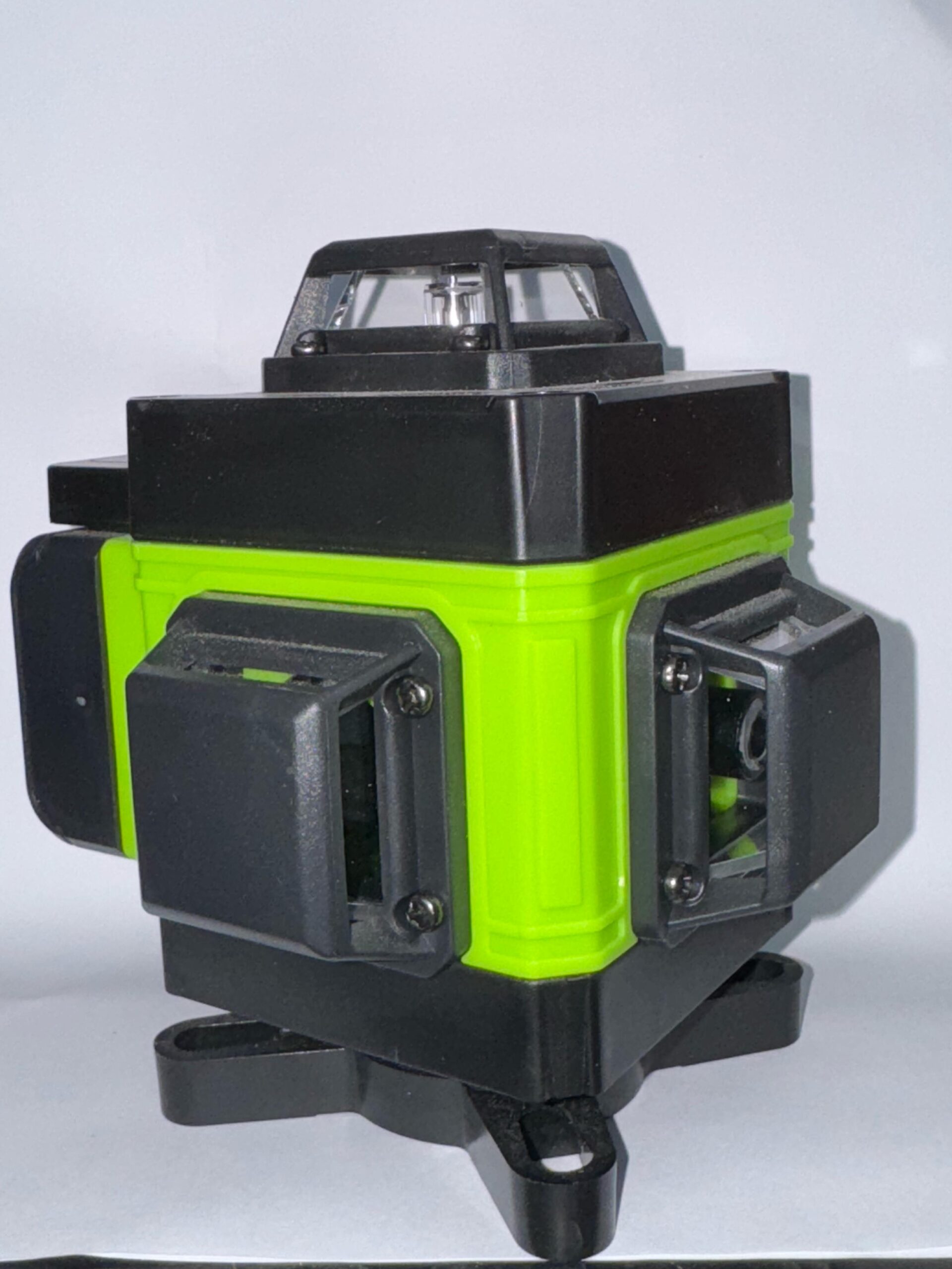 Linea laser a 16 linee, livello verde 4D, livello automatico 360 °, supporto di livello versatile a raggio ultra-verde orizzontale e verticale + accessori + treppiede con doppia batteria| Raggio Ultra-Verde, Professionale